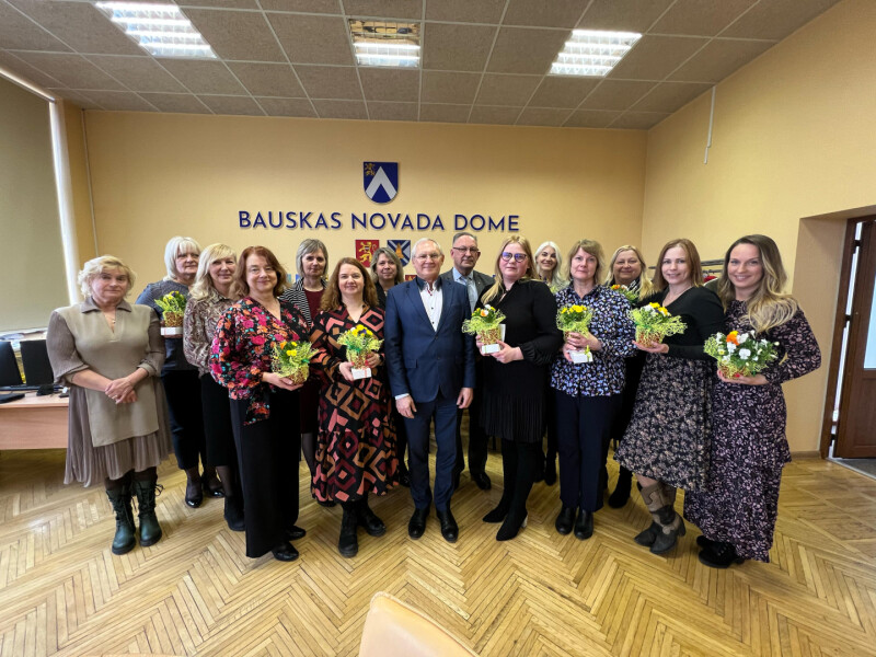 Pašvaldība pateicas bāriņtiesas darbiniekiem par viņu ieguldījumu