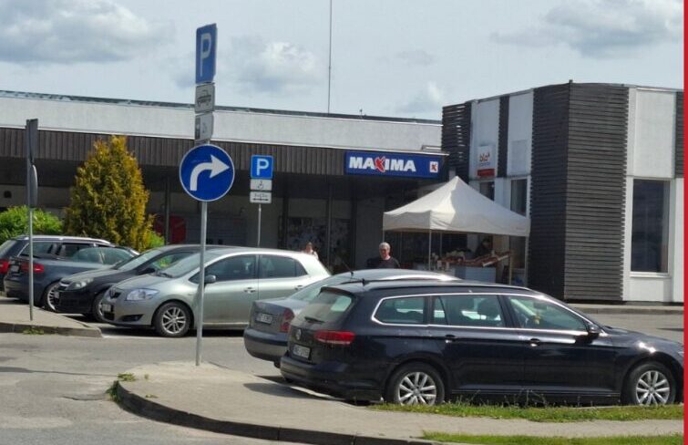 Aizvadītajā nedēļā Iecavā bojātas vairākas ceļa zīmes