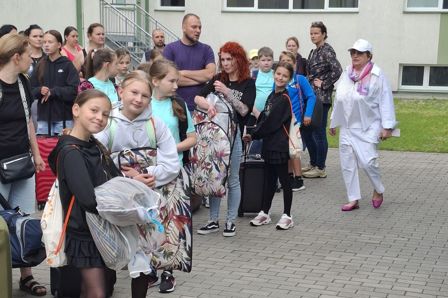 Bauskas 2.vidusskolas dejotāju pavada uz Dziesmu svētkiem