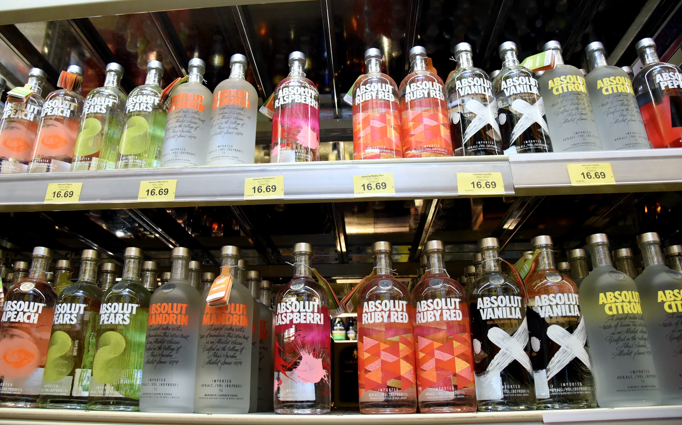 Stājušies spēkā jaunie alkohola tirdzniecības noteikumi