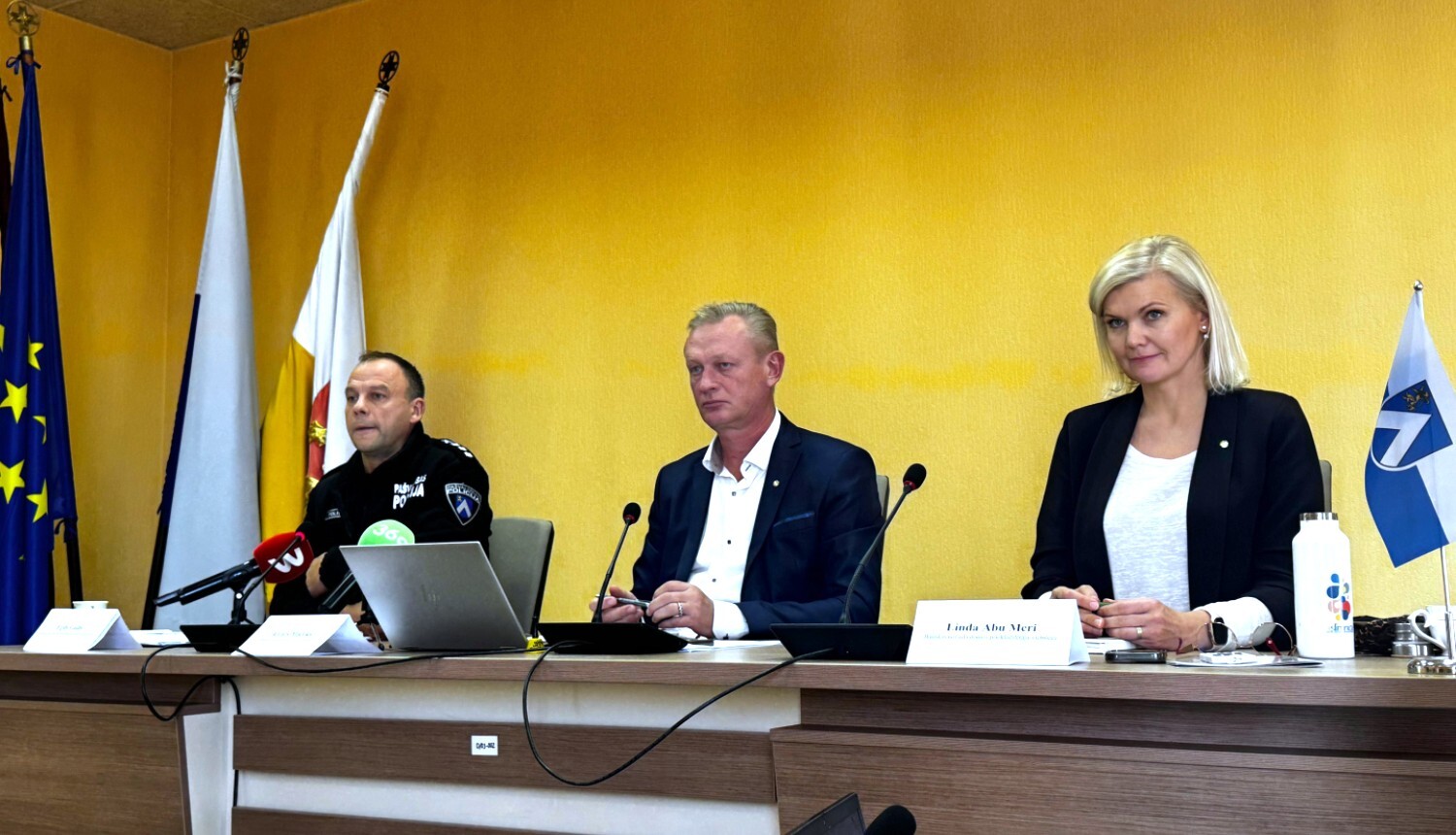 Vai mednieki drīkstēja nošaut Modra suņus?