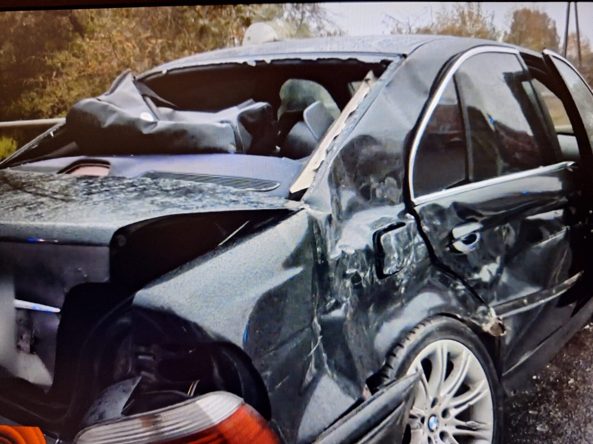 Iecavā BMW izraisa sadursmi ar kravas auto