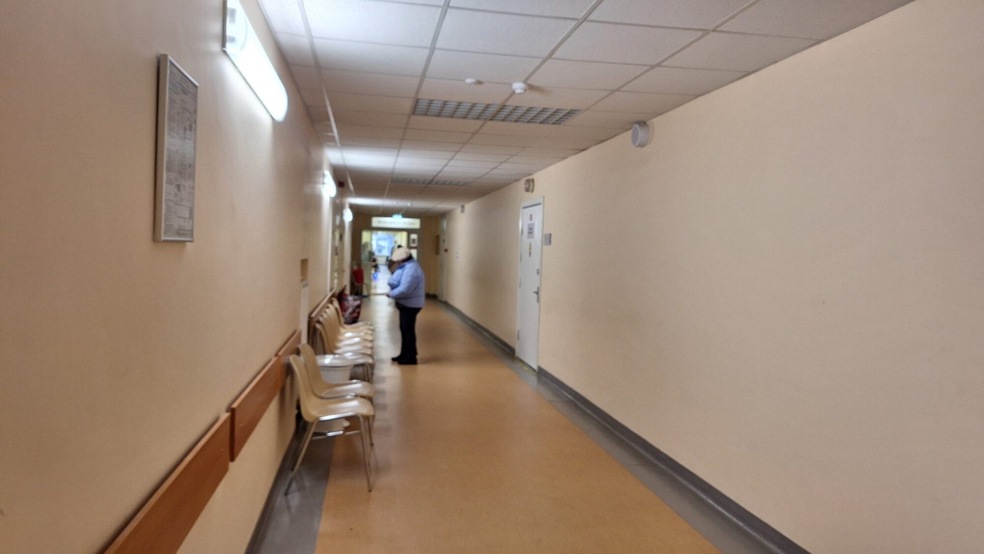 Bauskas slimnīcā izsludina ārkārtas situāciju; uz laiku slēdz nodaļu