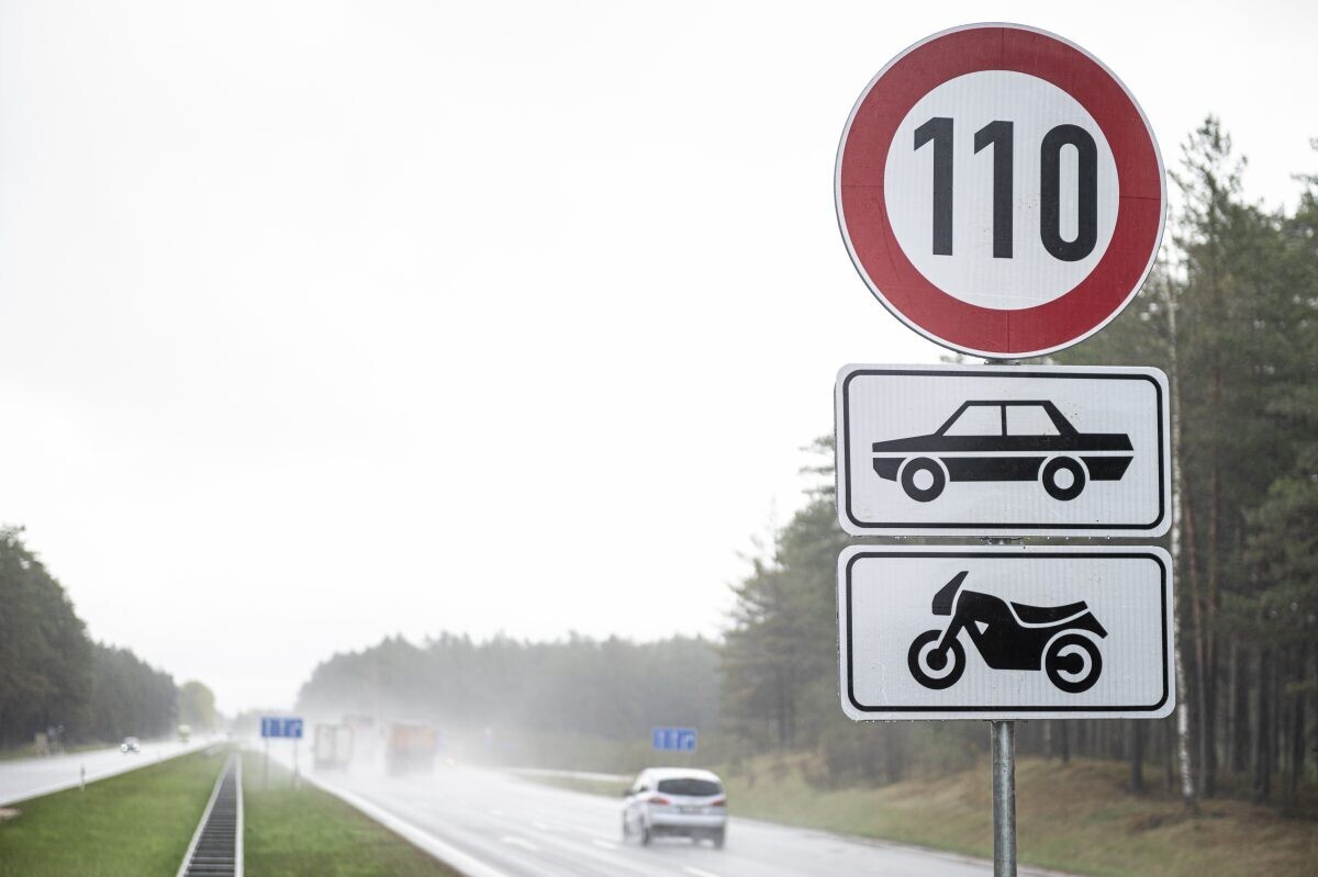 No 15. aprīļa atsevišķos valsts ceļu posmos palielināts maksimālais atļautais ātrums